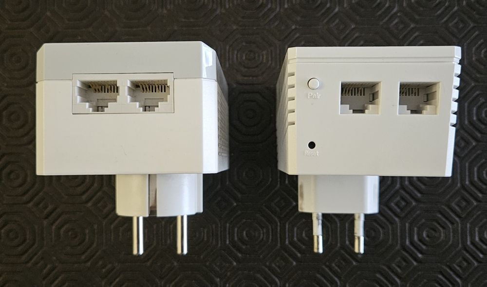 Tp-link Powerline Wi-Fi kit 
600 Mbps powerline
300 Mbp