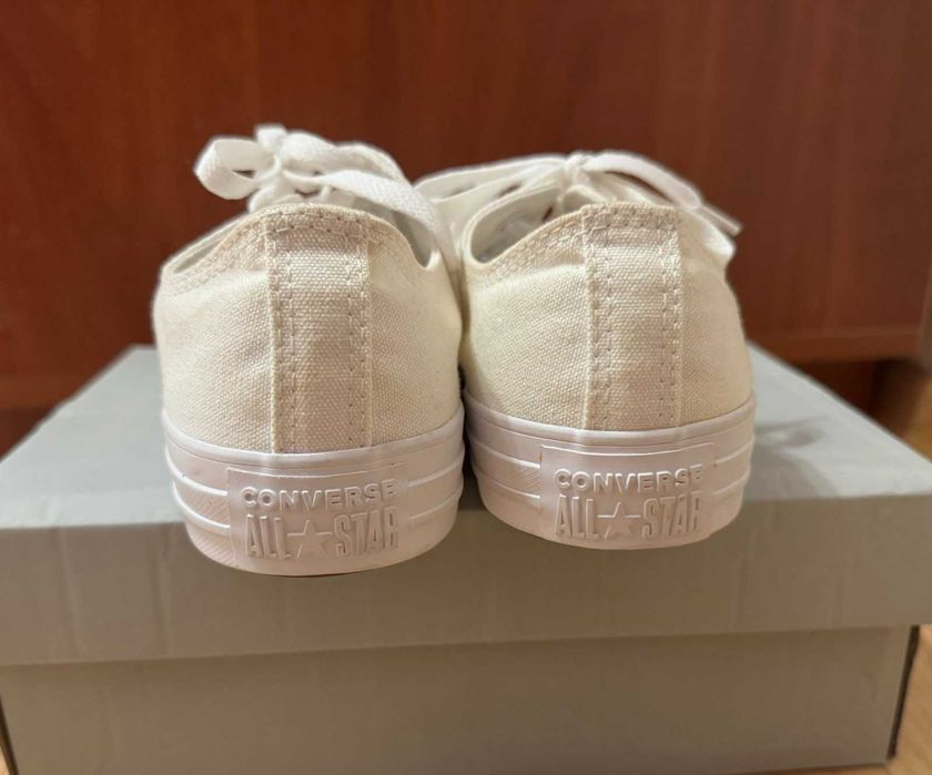 Продам кеди Converse