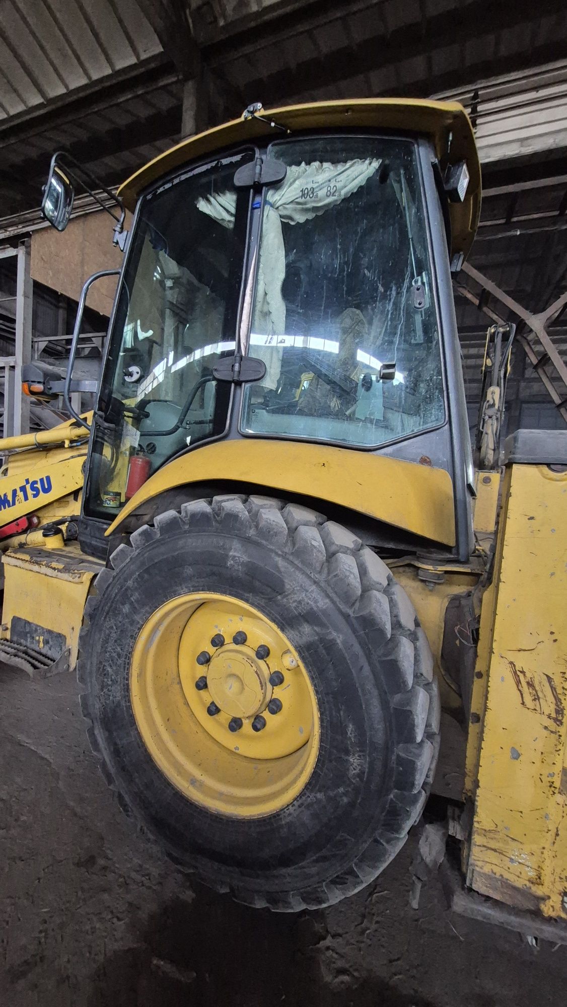 Komatsu вб-97 r5