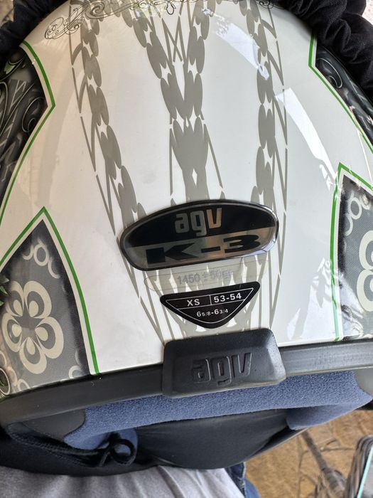 Продам шлем AGV K3 для девчат - размер XS