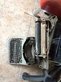 Maquina de escrever antiga Olivetti