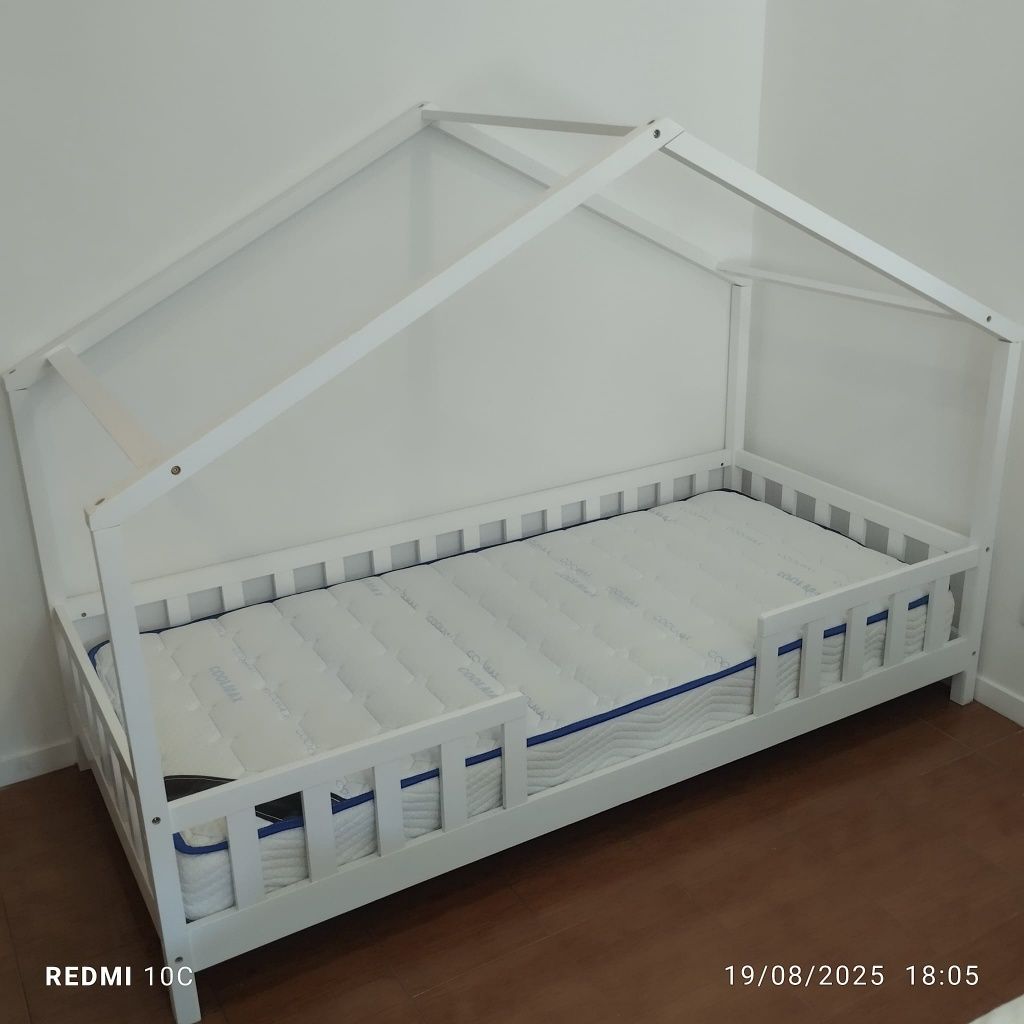 Cama cabana com colchão