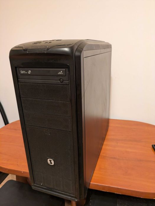 КОРПУС SilentiumPC Regnum L50 Pure Black + ЕЩЕ корпус + много кулеров