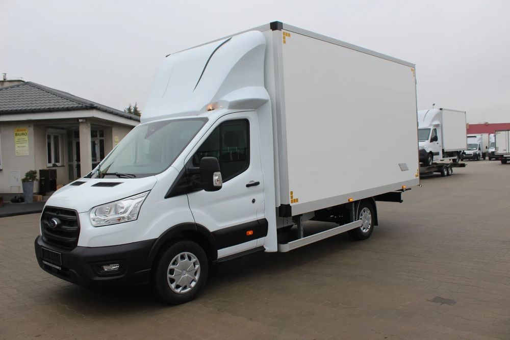 Ford Transit  kontener z drzwiami