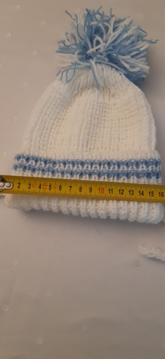 Sweterek i czapeczka dla chłopczyka, ręczne wykonanie