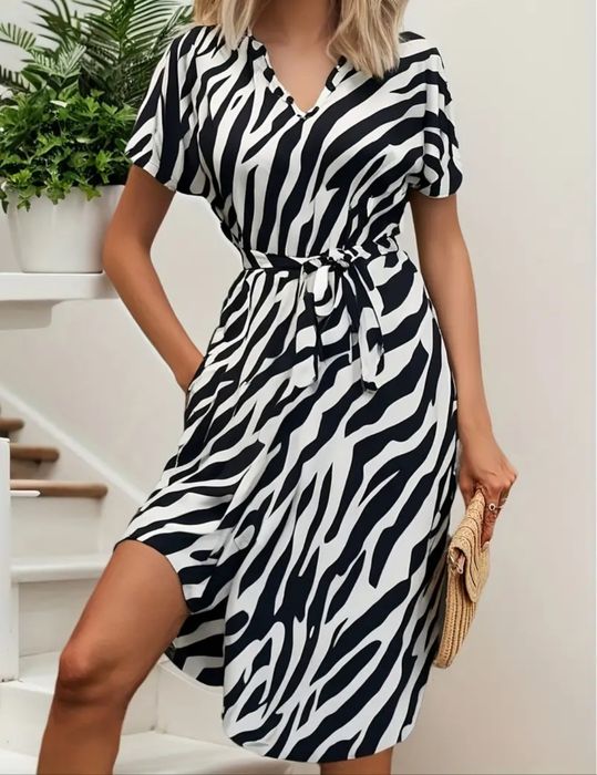 Ładna midi elegancka sukienka na wiele okazji do pracy biura itp L 40