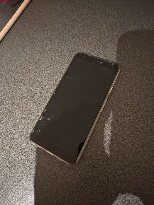 Продам google pixel 3a xl на запчастини