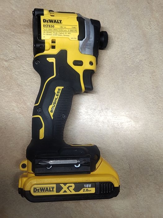 Zakretarka udarowa DeWalt DCF 850