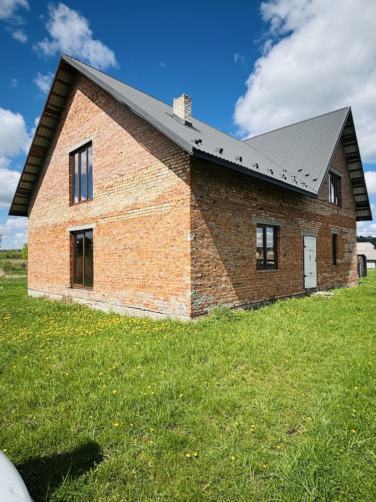 Продаю нерухомість