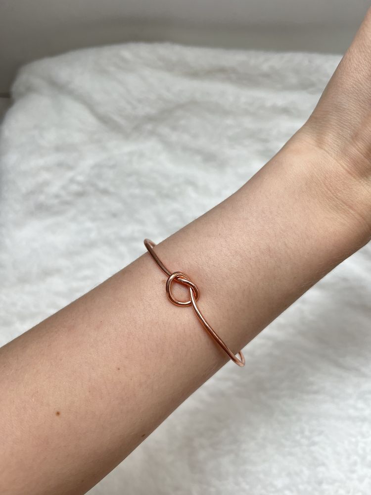 Bransoletka rose gold elegancka delikatna literka H szykowna 13