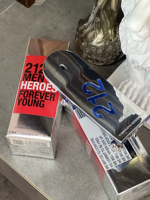 Духи чоловічі Carolina Herrera 212 Men Heroes Forever Young.