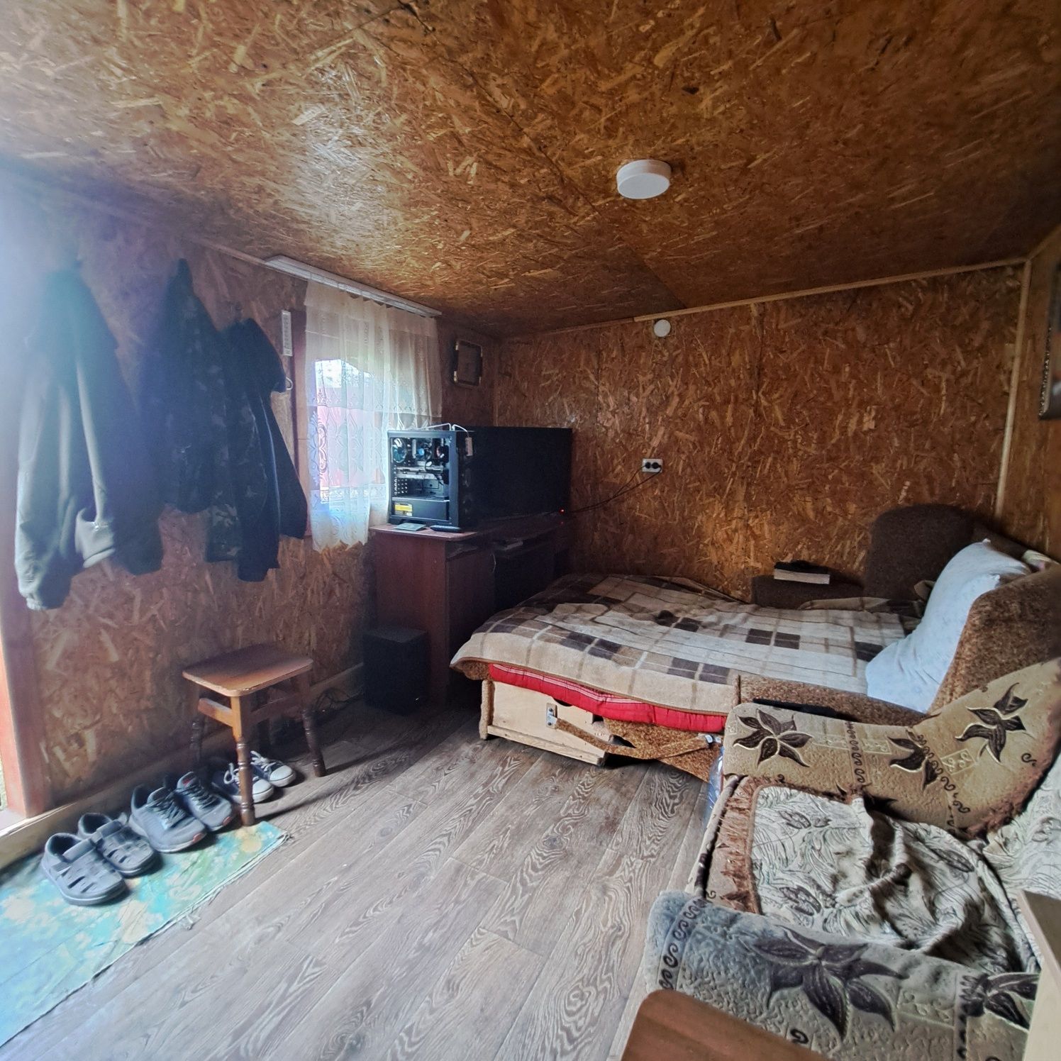 Продам 1/2 будинку майже в центрі міста