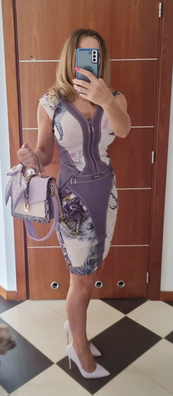 Sukienka marki Lasagrada w kolorze fioletowym