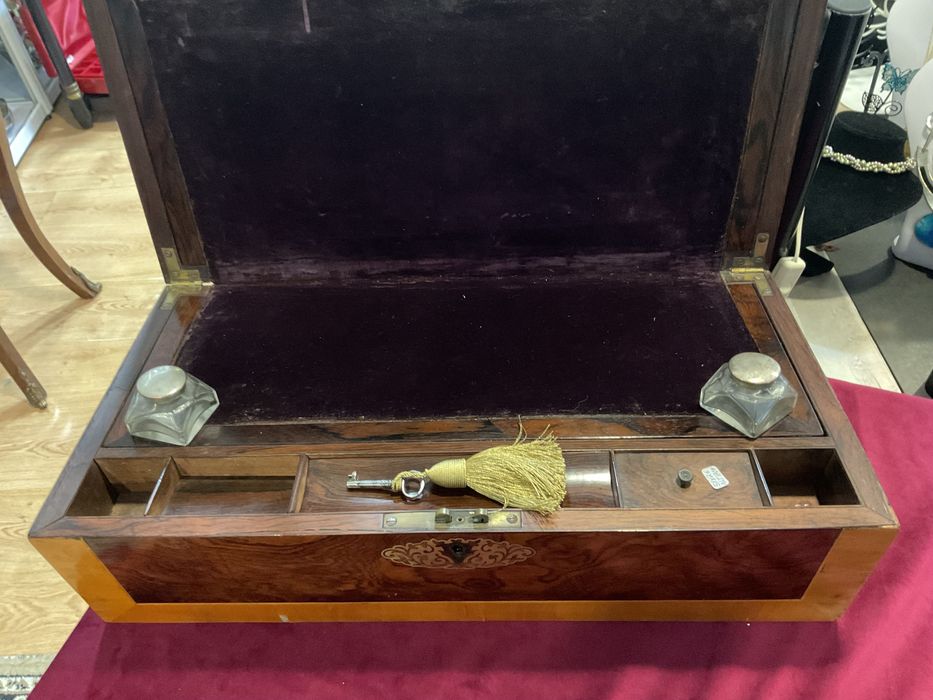 Caixa escritório inglês grande trabalhada 50x26x18  cm embutidos