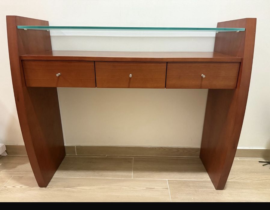 Consola de entrada