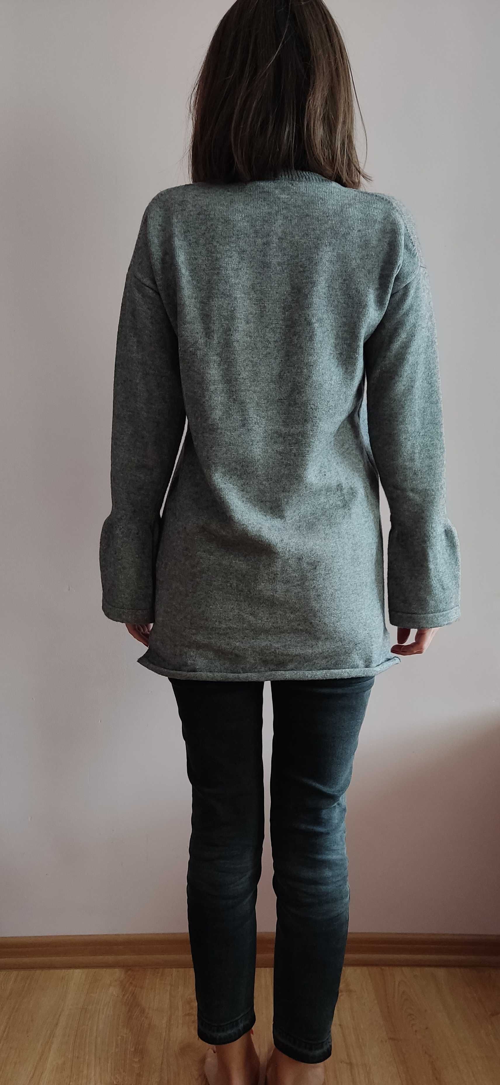 Ciepły szary sweter, rozmiar S/M