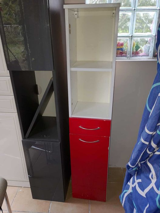 Łazienkowy słupek z koszem na pranie i 2 szufladami 150X30X30