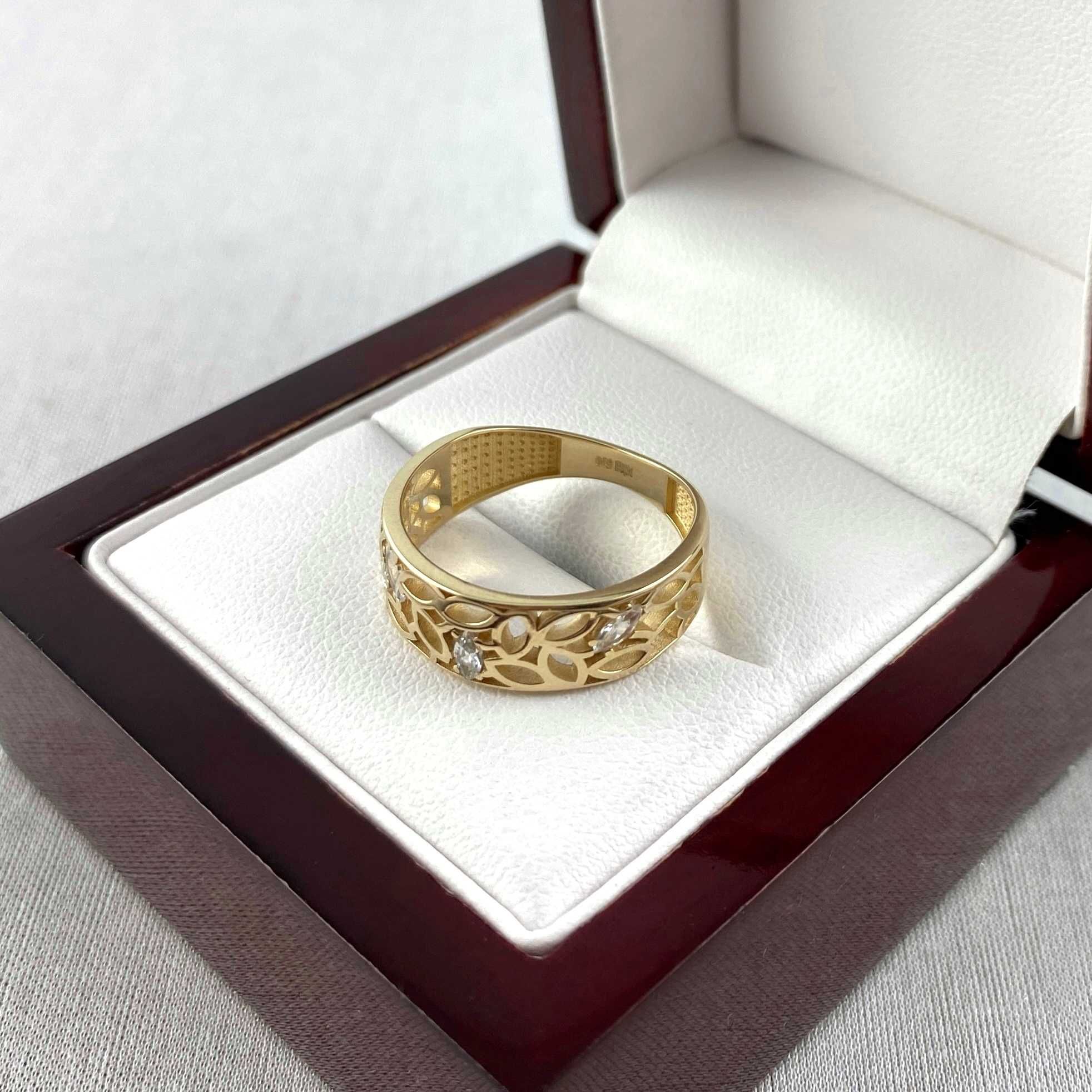 Ażurowy ZŁOTY pierścionek z cyrkoniami PR. 585 (14K) rozmiar 18