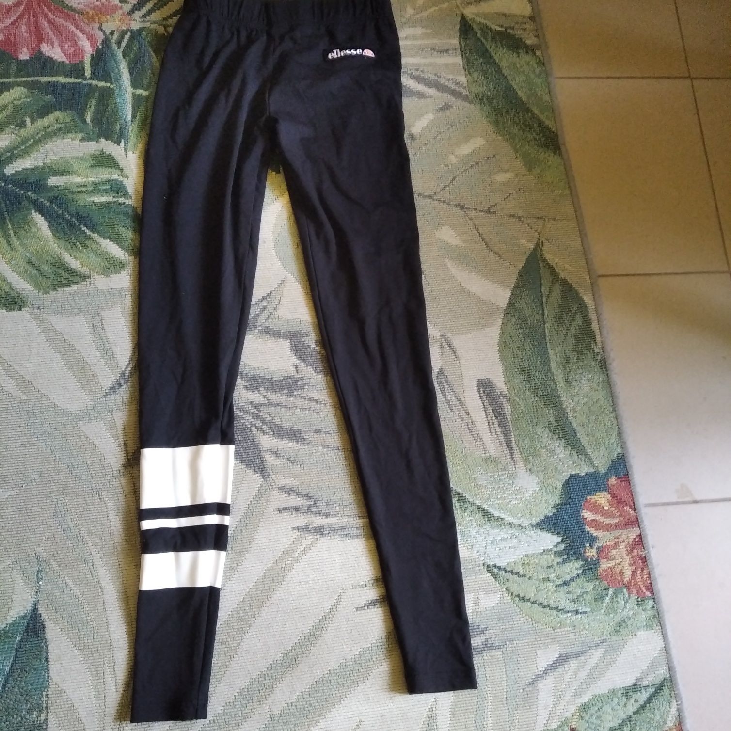 Legginsy Ellesse rozmiar S czarne matowe