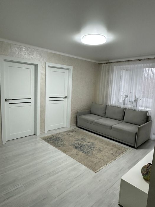 Продам 4 -кімнатну квартиру