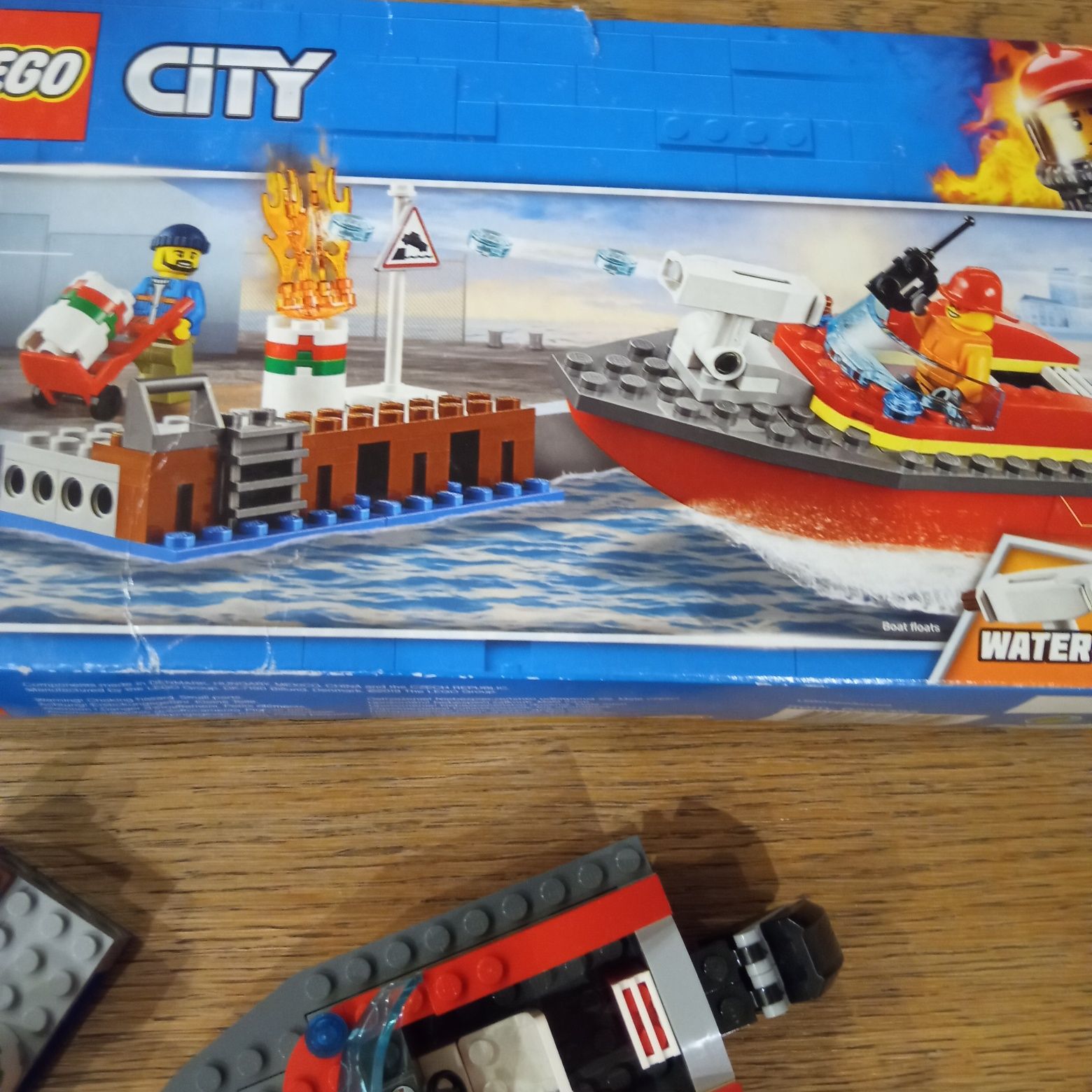 Klocki LEGO Pożar w dokach, 60213