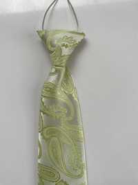 Krawat dla chłopca nowy 6,5 cm szerokość, 33 cm długości kolor zielony