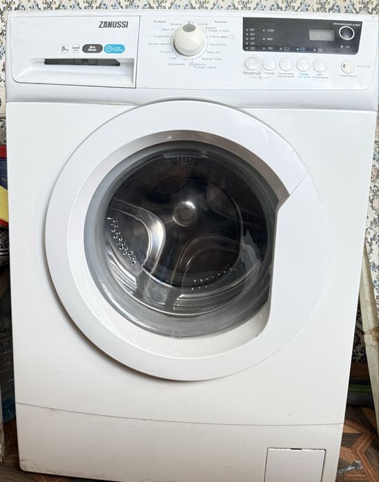 Пральна машина Zanussi zwse7120v