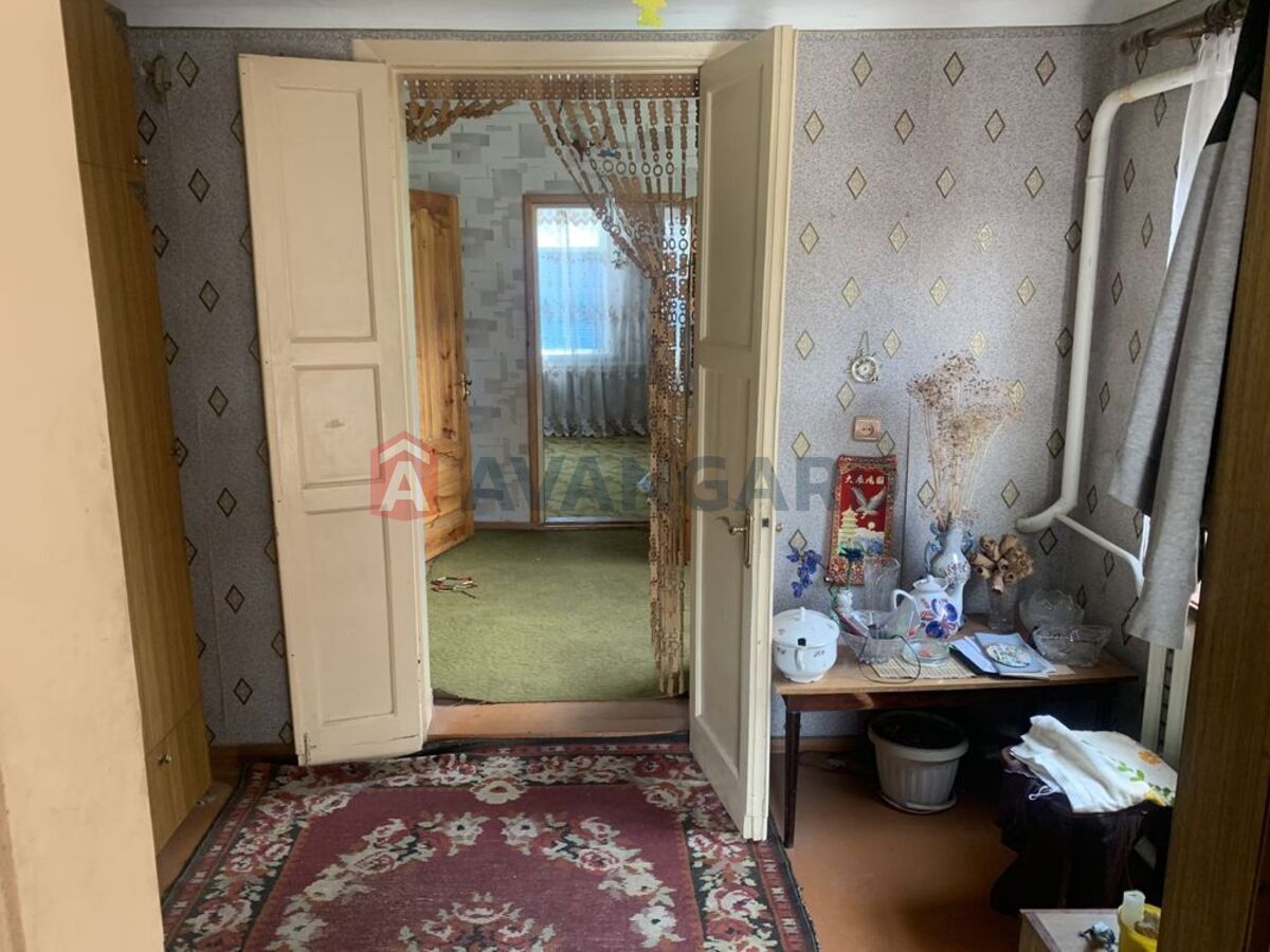 Продам частину будинку.