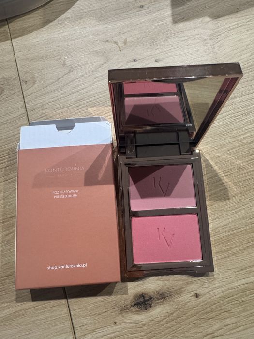 Konturovnia róż nowy