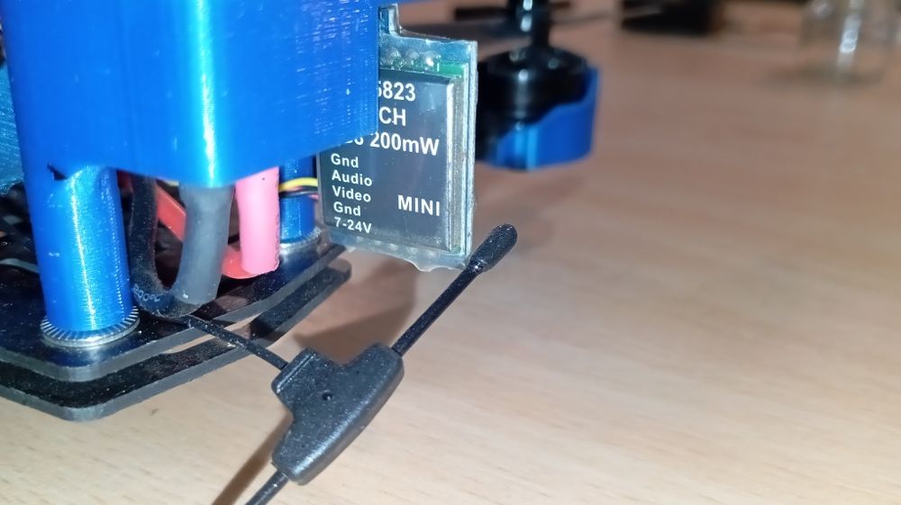 Dron na ramie ZMR 250 + Speedybee F405 40A aio zestaw z GPS +FPV