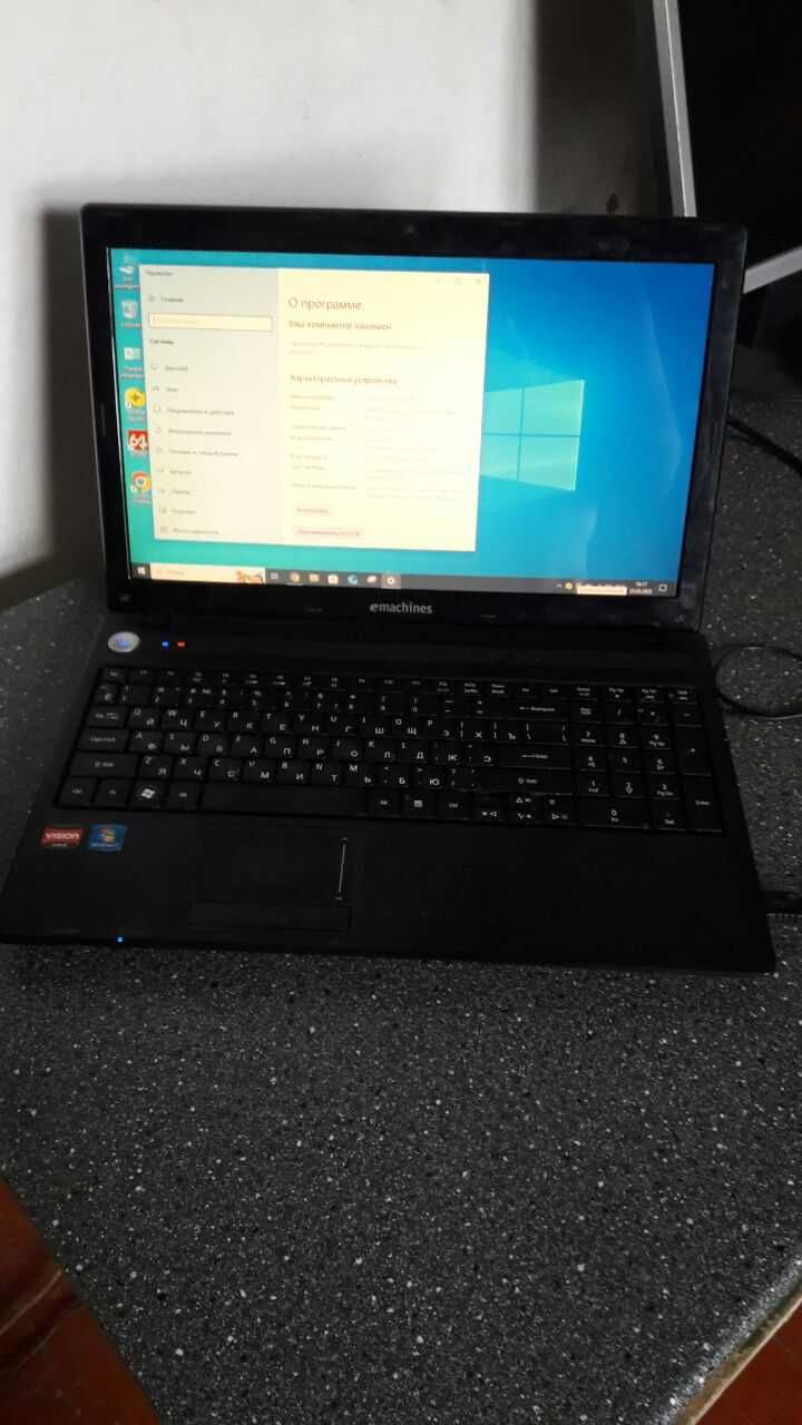 Ноутбук eMachines E642