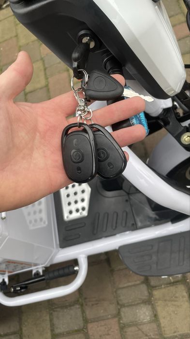 АКЦІЯ НОВИЙ Електроскутер FORTE CARGO трицикл скутер на акамуляторі