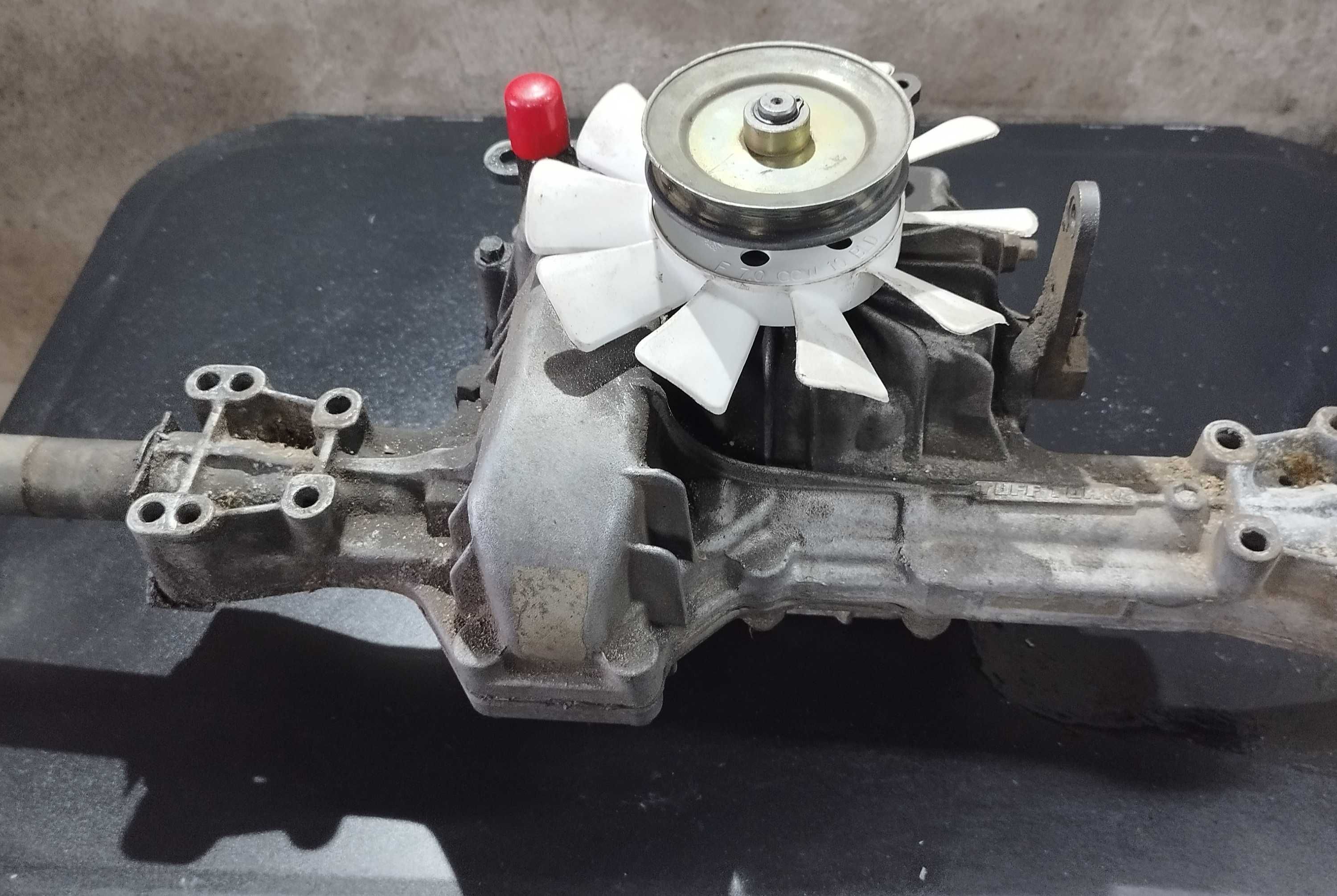 Skrzynia biegów traktorek hydrostatyczna Tuff Torq regeneracja serwis
