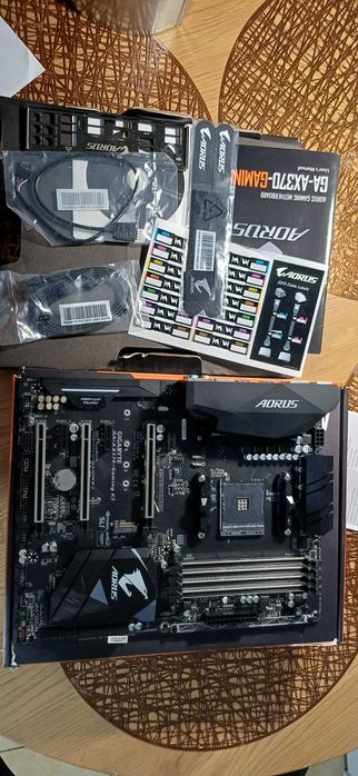 Płyta główna GA-AX370 Gaming K5 + procesor Ryzen 5 1600