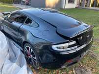 Aston Martin V12 Vantage