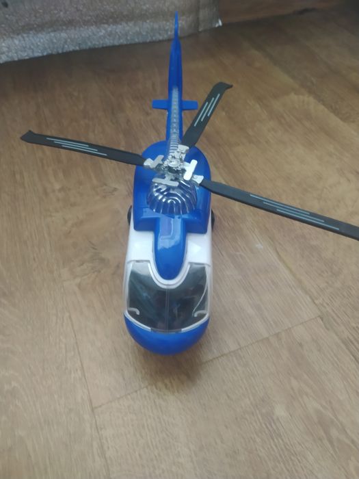 Helikopter na baterie