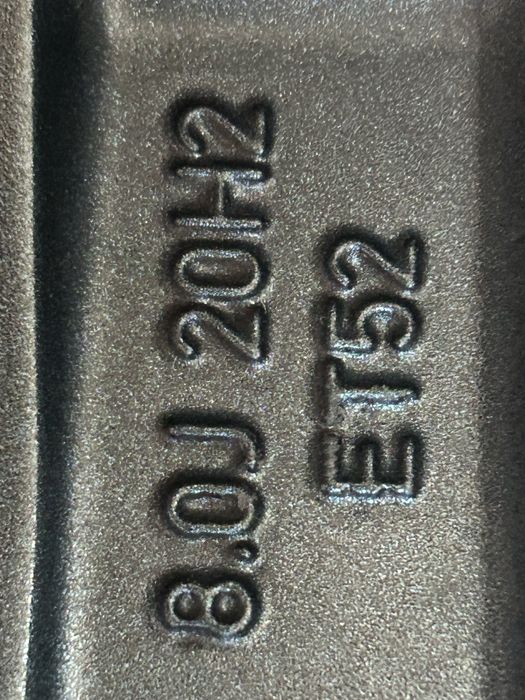 577 Felgi Aluminiowe FORD R 20 5x108 otwór 63,3 Bardzo Ładne Czarne