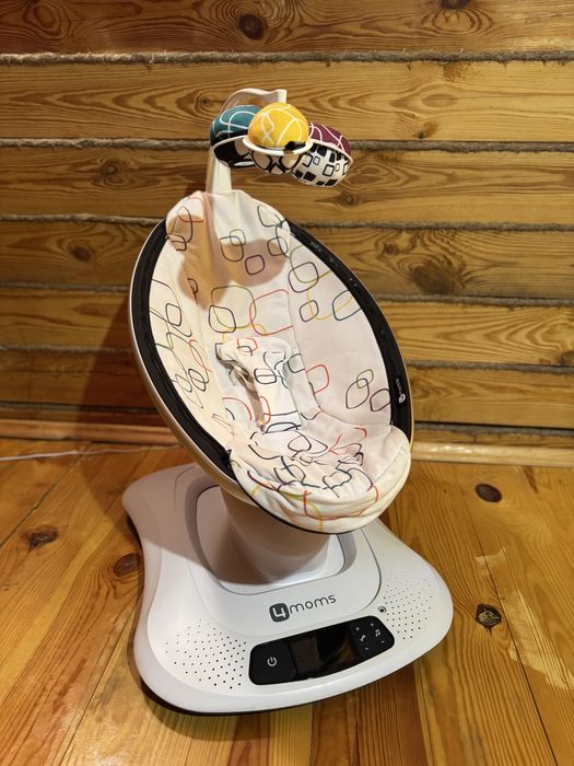 Крісло-гойдалка 4MOMS mamaRoo 4.0 Plush