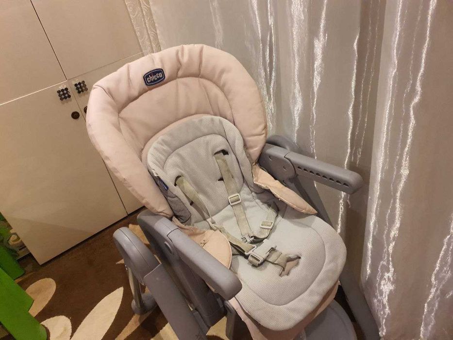 Стульчик для кормления Chicco Polly Magic RELAX БУ хорошее состояние.