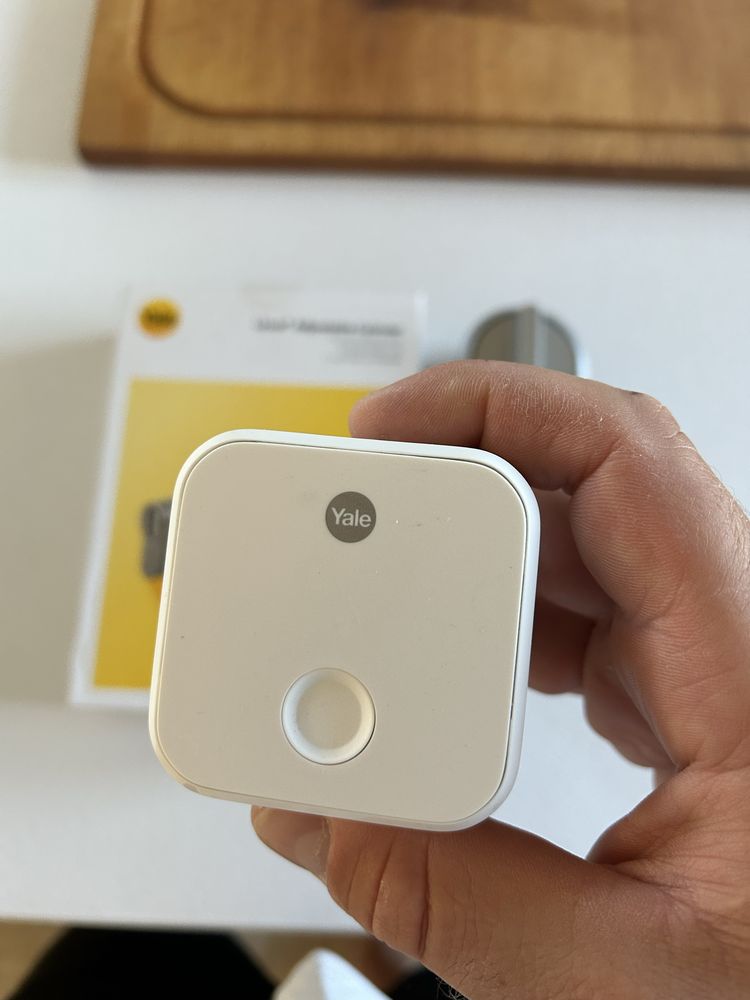 Zestaw yale zamek moset wkladka regulowana smart lock