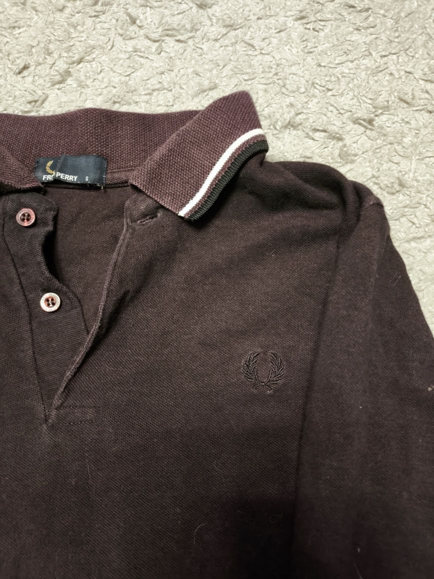 Поло на довгому рукаві від бренду fred perry / фред пері / пери