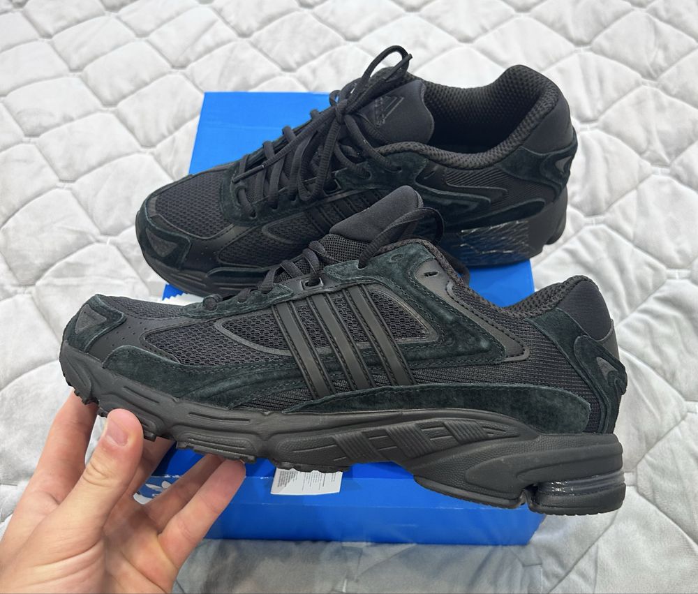 Оригінальні кросівки Adidas Respone CL