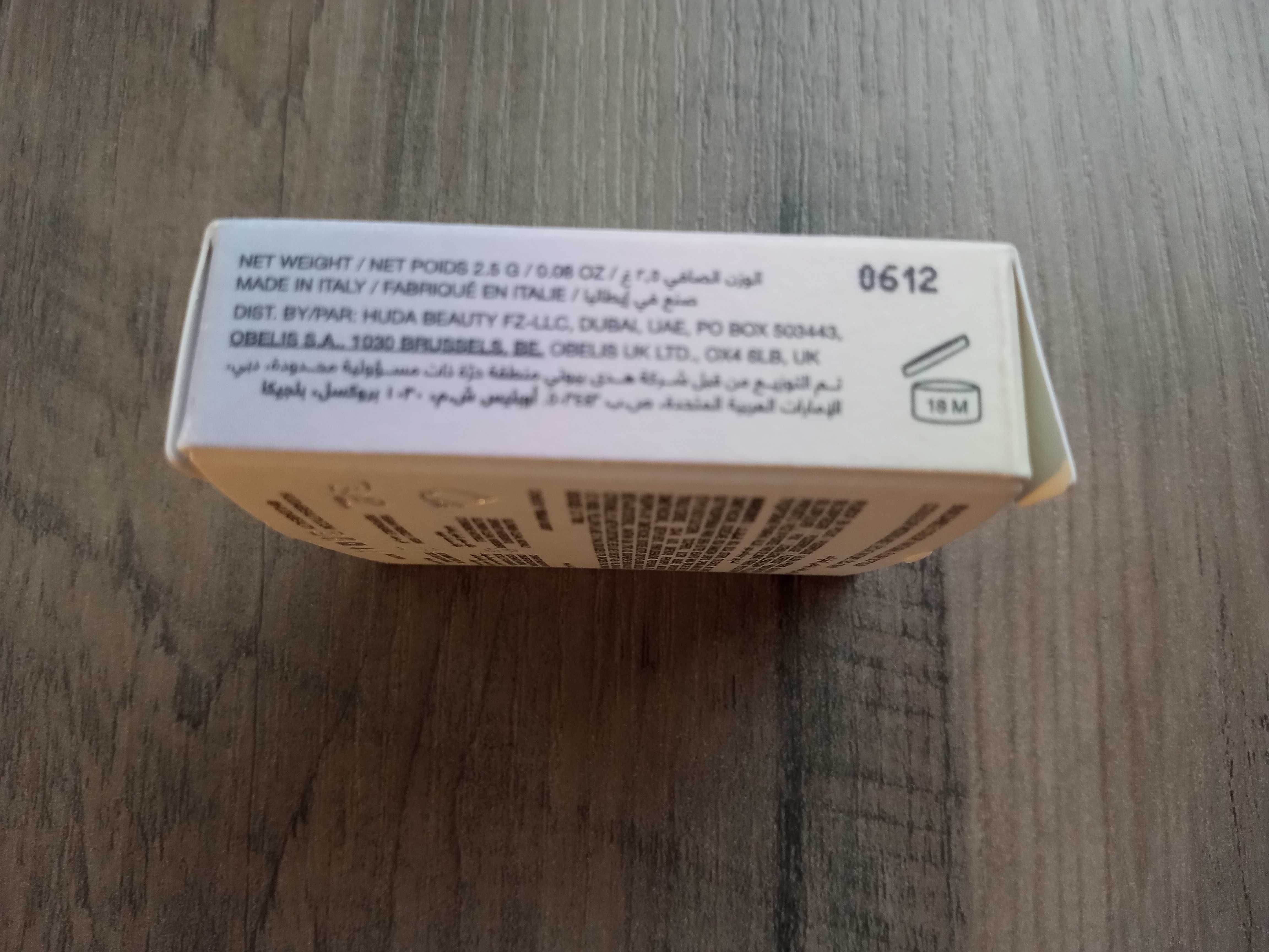 Glowish by Huda Beauty - Puder, Saie Dew Blush - róż w płynie