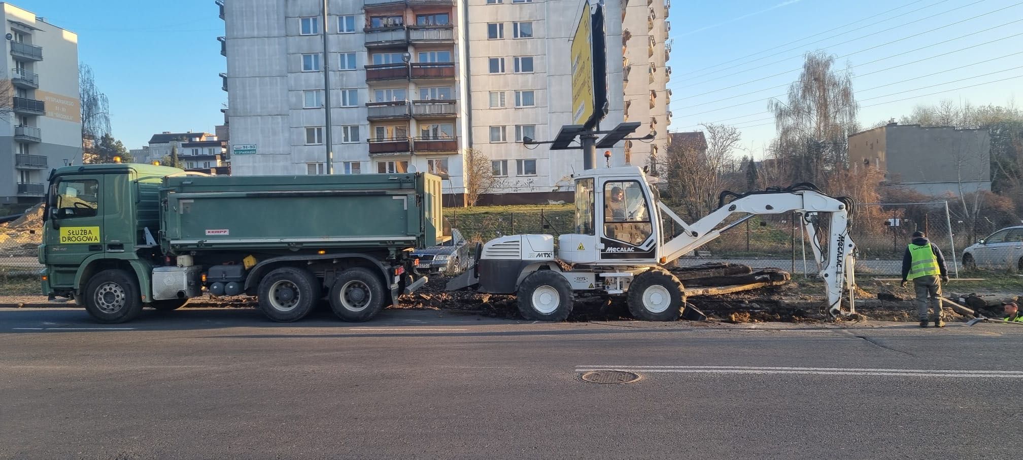 SIECI wod-kan, usługi minikoparką, transport wywrotka, roboty ziemne