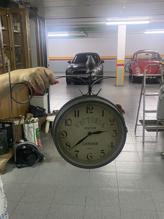 Relogio de corredor com avaria desconhecida