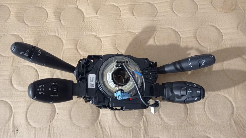 Przełącznik zespolony , przełącznik kierunkowskazów Citroen C3 II