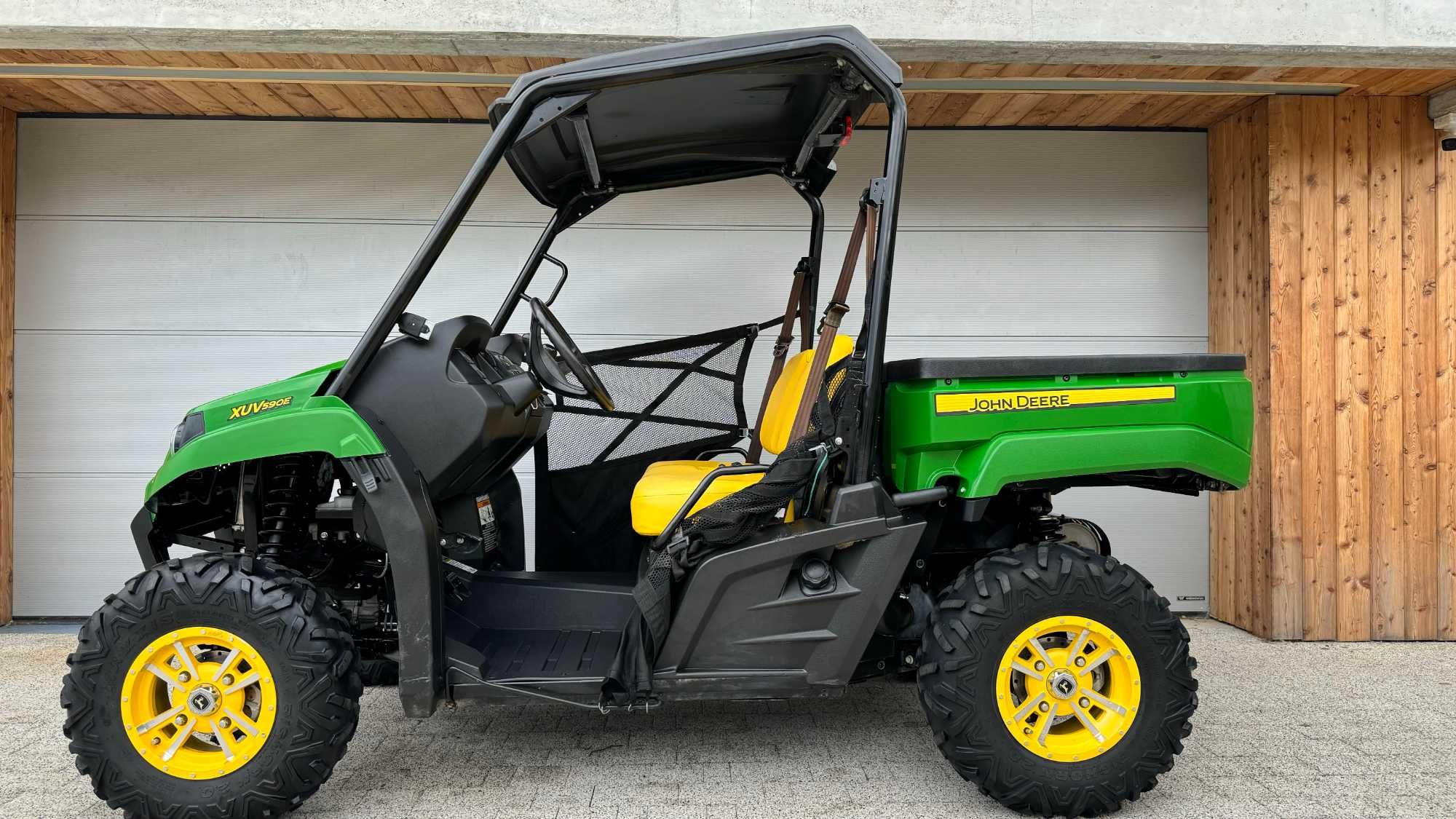 John Deere XUV 590 E - gator, quad 4x4, rok 2019