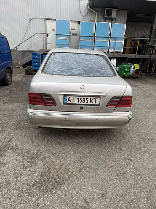 Мерседес w210 e320