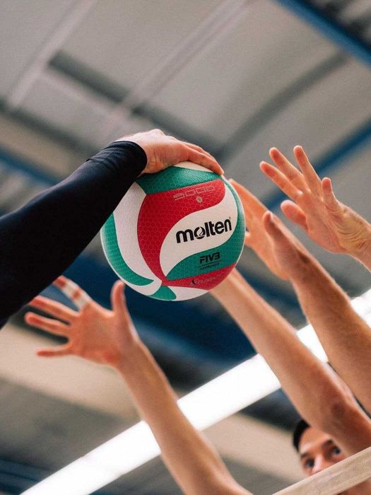 Волейбольний м'яч Molten V5M5000 (Flistatec) FIVB Official Game Ball