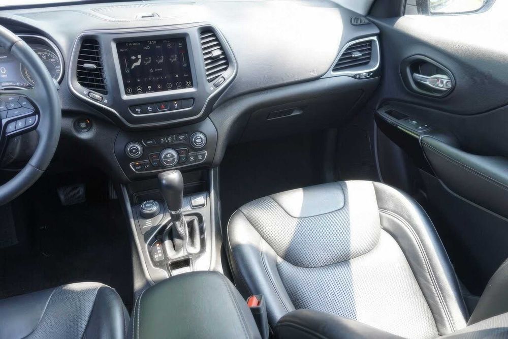 Jeep Cherokee Altitude      2023